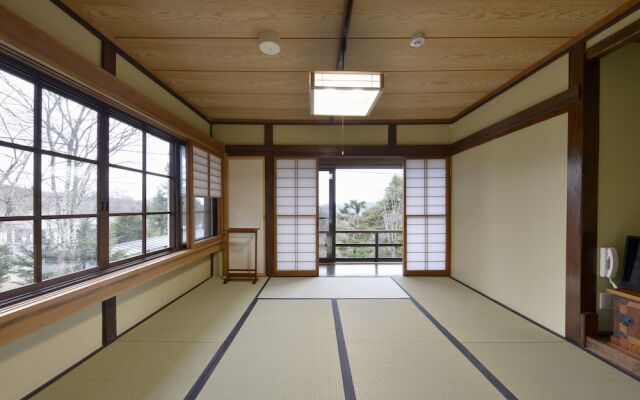 Yadoya Shiroganeya