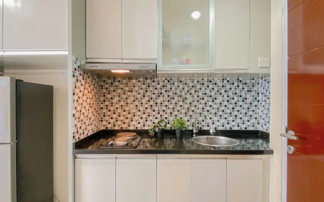 White Toned Studio At Apartment Taman Melati Margonda