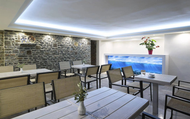 Mistral Bay Hotel