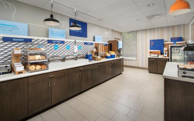 Holiday Inn Express Boston North-Woburn by IHG