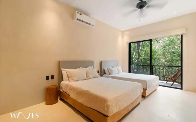 Spacious 3 Br. W/private Pool Exclusive Gym