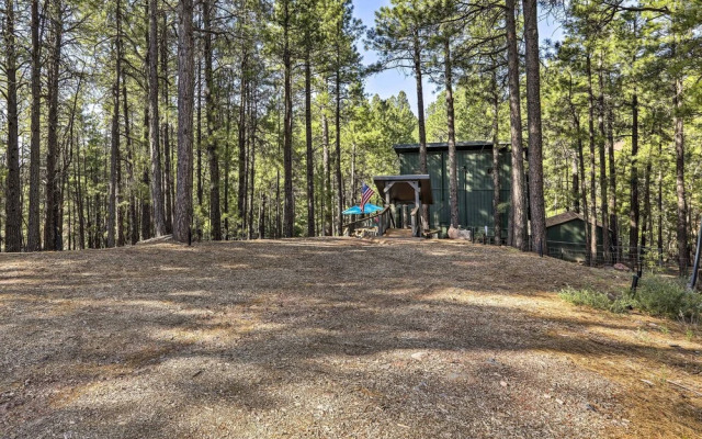 Woodsy Flagstaff Hideaway w/ Deck + Sunroom!
