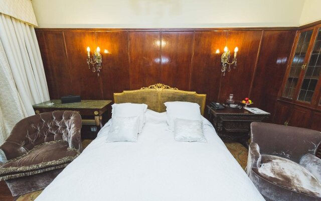 Illyria House