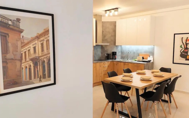 Wonderful Apartment in Acropolis