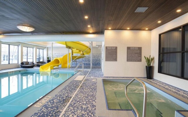 Sandman Signature Sherwood Park Hotel