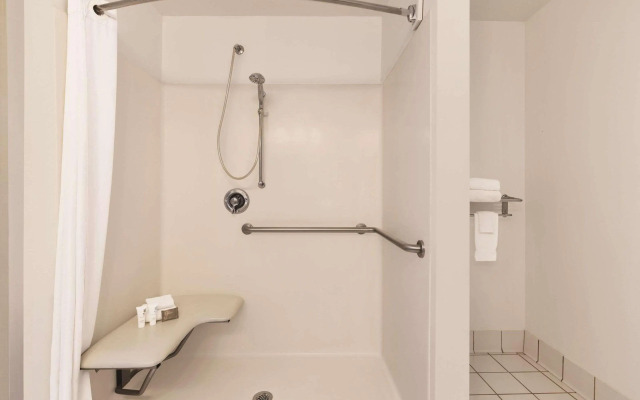 Country Inn & Suites by Radisson, Conyers, GA