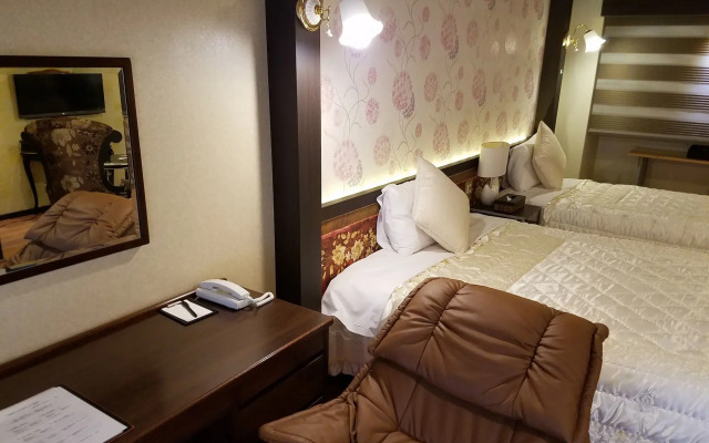 Yufuin Bessou Shikisai Hotel