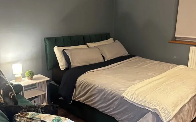 Luton City Apartment Retreat
