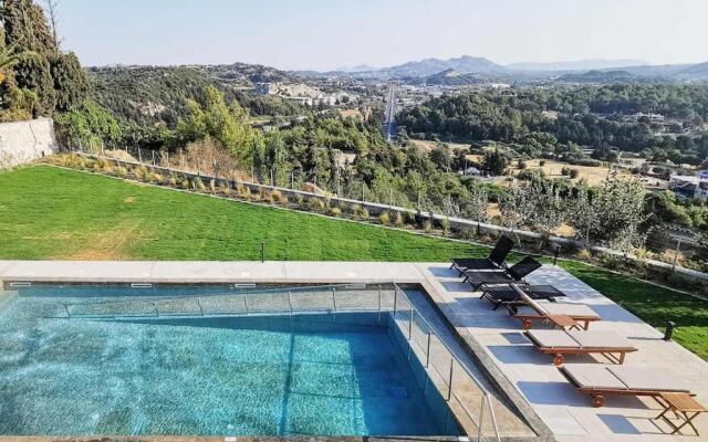 Maison A Rhodes with 66m2 heated pool