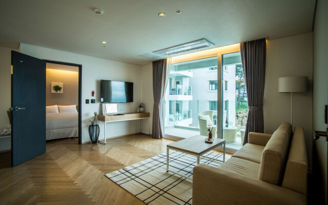 La Terrace Resort