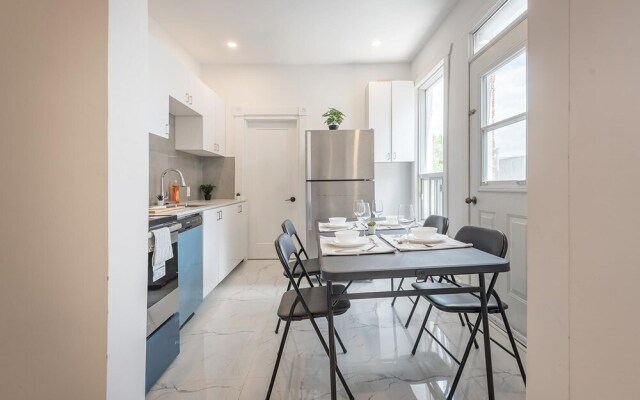 Bright and Cozy 4bedr in the of Mile-end