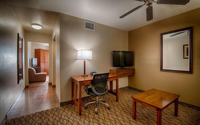 Holiday Inn Express & Suites Grand Canyon, an IHG Hotel