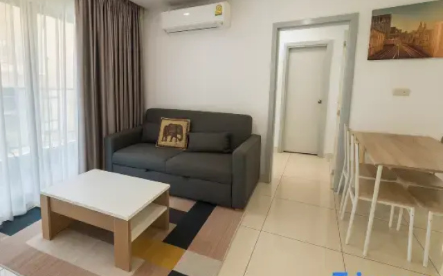 Modern 2 Bedroom Condo in Pratumnak