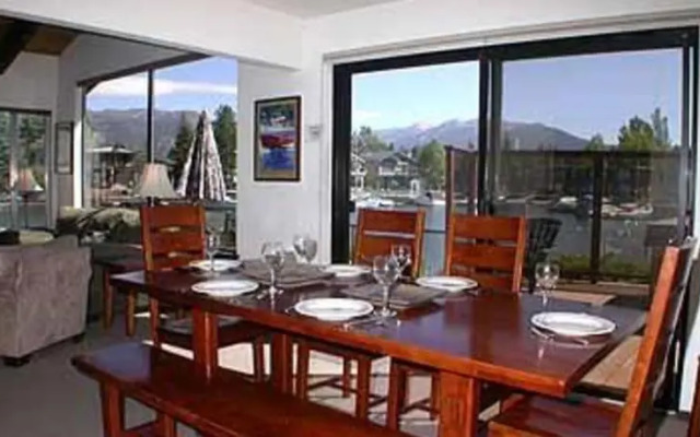 RedAwning Garmish Court Holiday home