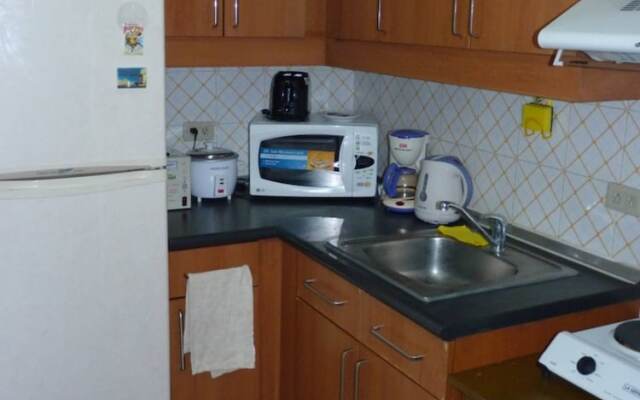 1 Br Robinsons Place Manila Rpr4