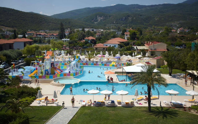 Cronwell Platamon Resort