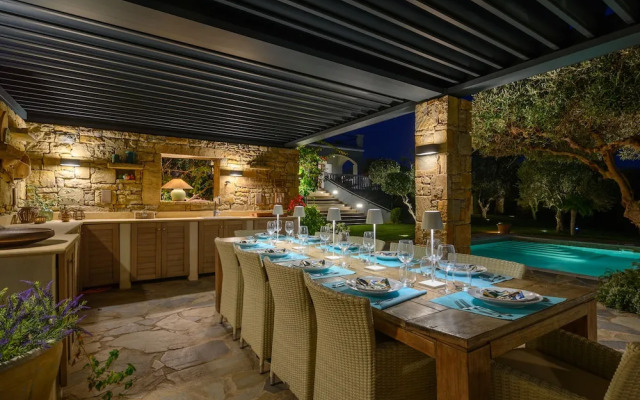Methoni Paradise Villa for 10 & Pool