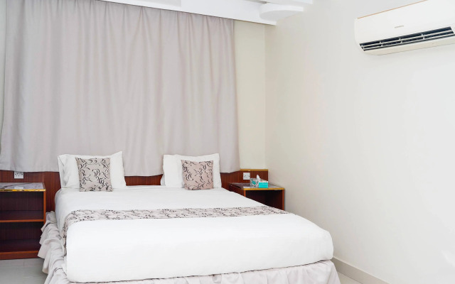 Palette Muscat Al Bayrahaa Hotel