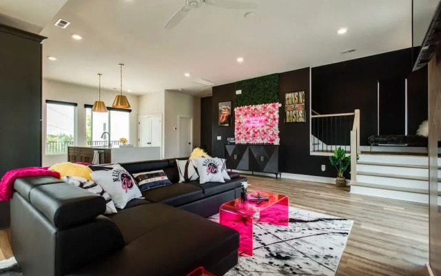 Rock N Roll Huge Space Games