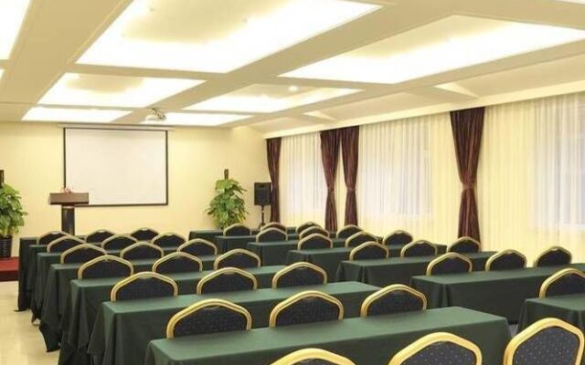 Wanjia Lakefront Hotel Changchun