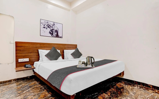 Super OYO Townhouse 931 Hotel Benchmark Vijay Nagar