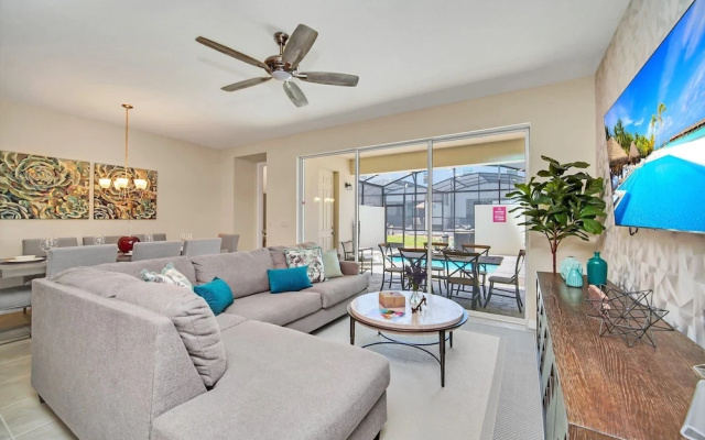 1878 Tropical Palms Circle
