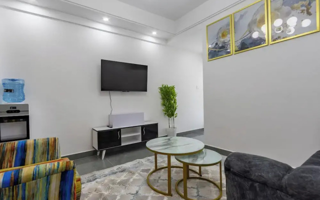 Erica Suites - Riverside 1BR Apartments