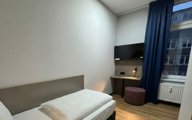 Nivara Hotel