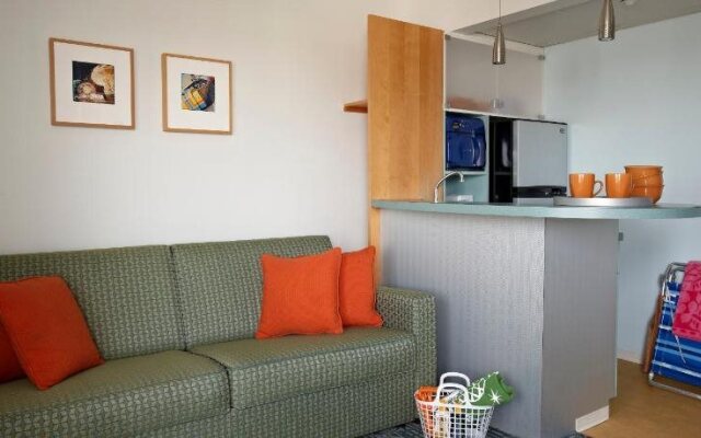 Starlux Hotel
