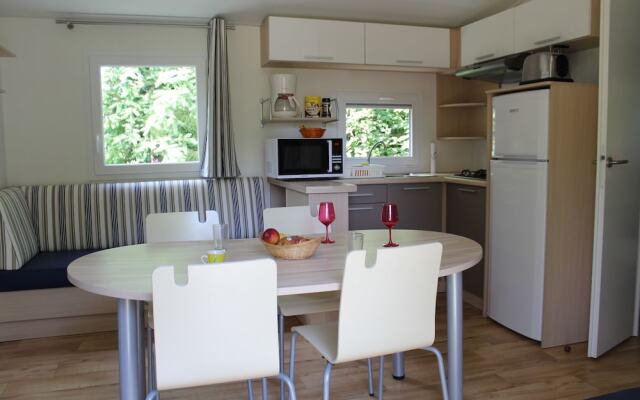 Camping Les Castors - Mobil-Home