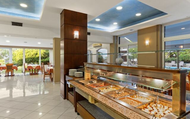 Stefania Beach Resort