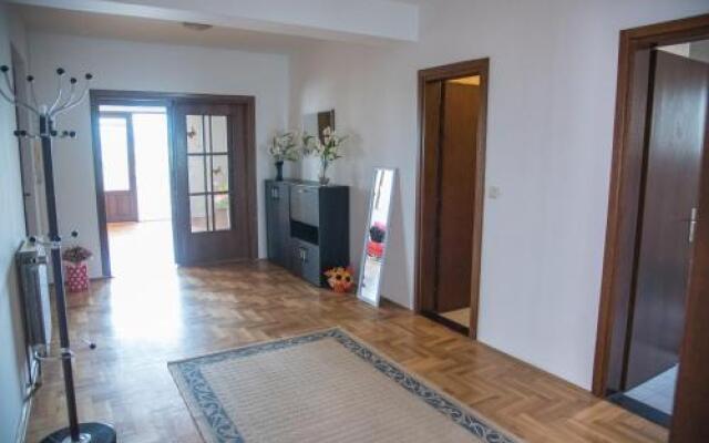 Apartments Jela