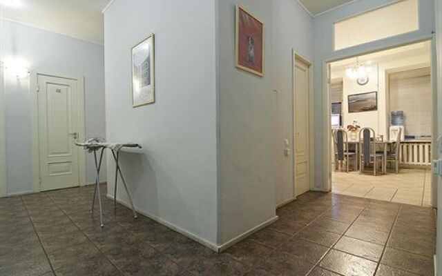 Аврора Петроградская