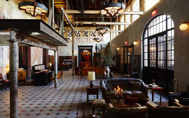Hotel Emma at Pearl on the Riverwalk