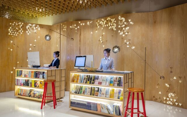 Shenzhen East Railway And Buji Subway Station Ranch Hotel