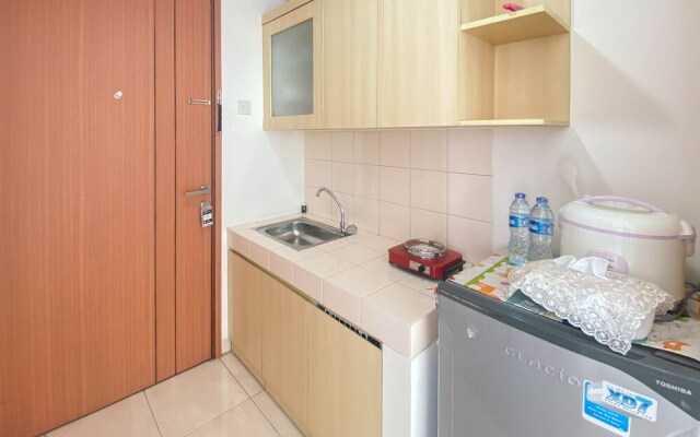 Homey And Cozy Stay Studio Margonda Residence 3 Apartment