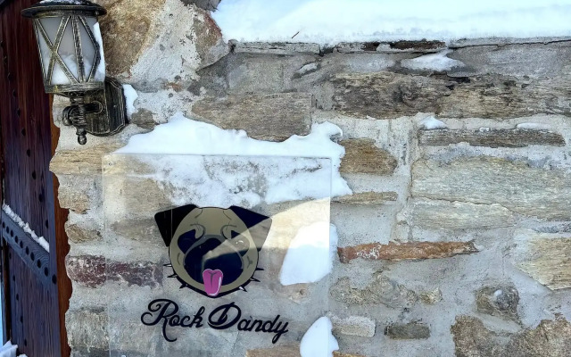 Rock Dandy La Maison de l' Ours - Nymfaio