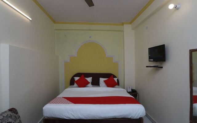 OYO 19804 Hotel Geet International