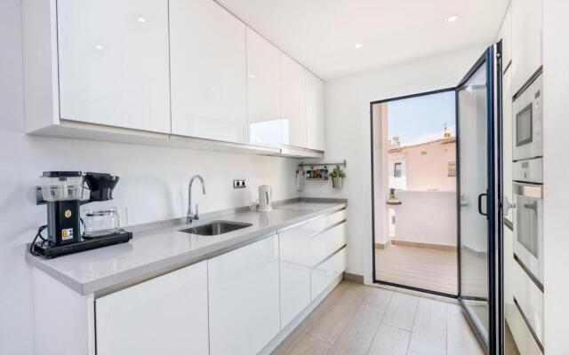 Cabopino Marina Apartment by Rafleys