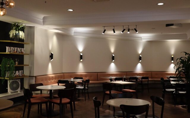 Novotel Sydney International Airport Hotel