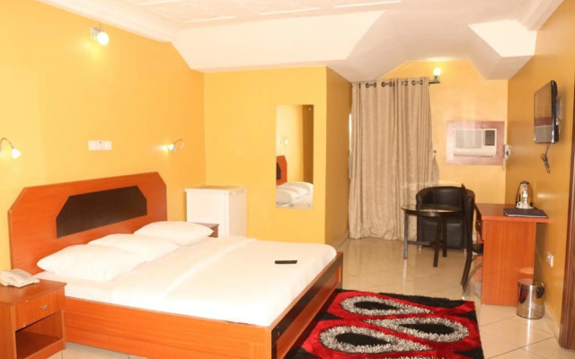 Royal Charlin Hotel and Suites