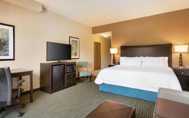 Hampton Inn & Suites Parkersburg Downtown