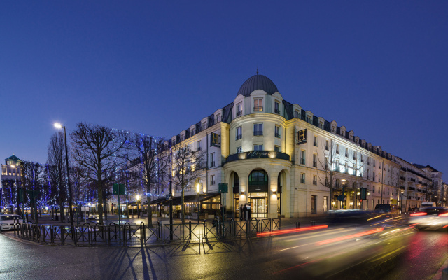 Hôtel l'Elysée Val d'Europe