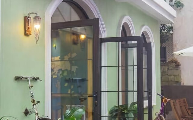 Qidanchederen Theme Inn