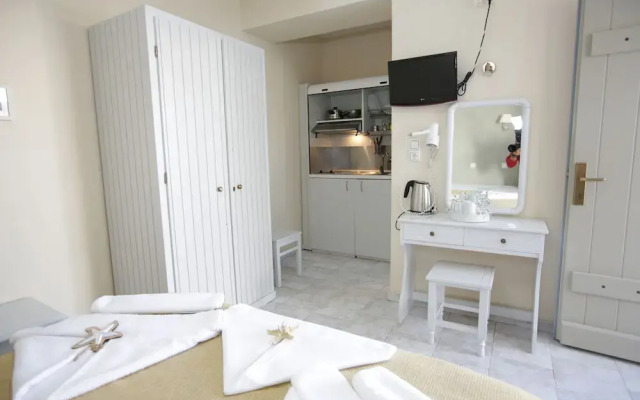 Alexandra's Rooms
