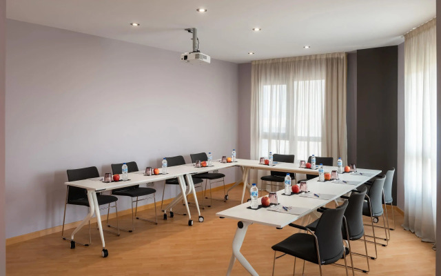 Madrid Airport Suites, Affiliated by Meliá