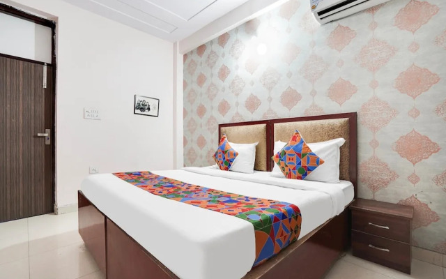 OYO Townhouse 1077 Hotel travel time