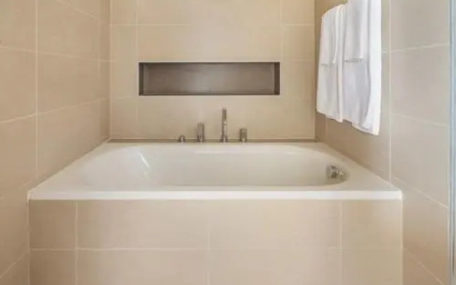 Frank Porter - BLVD Heights T1