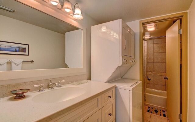 Columbine 102 2 Bedrooms 2 Bathrooms Condo