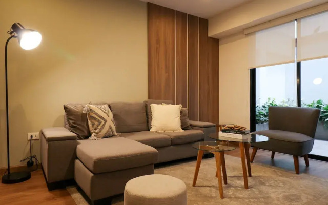 w Monochromatic 2BR w Terrace in Miraflores